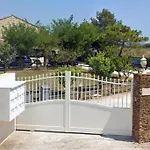 Grand Studio & Terrasse Privee